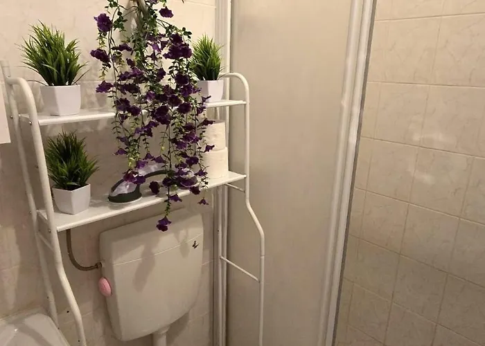 A Step Away From The Sea * Póla